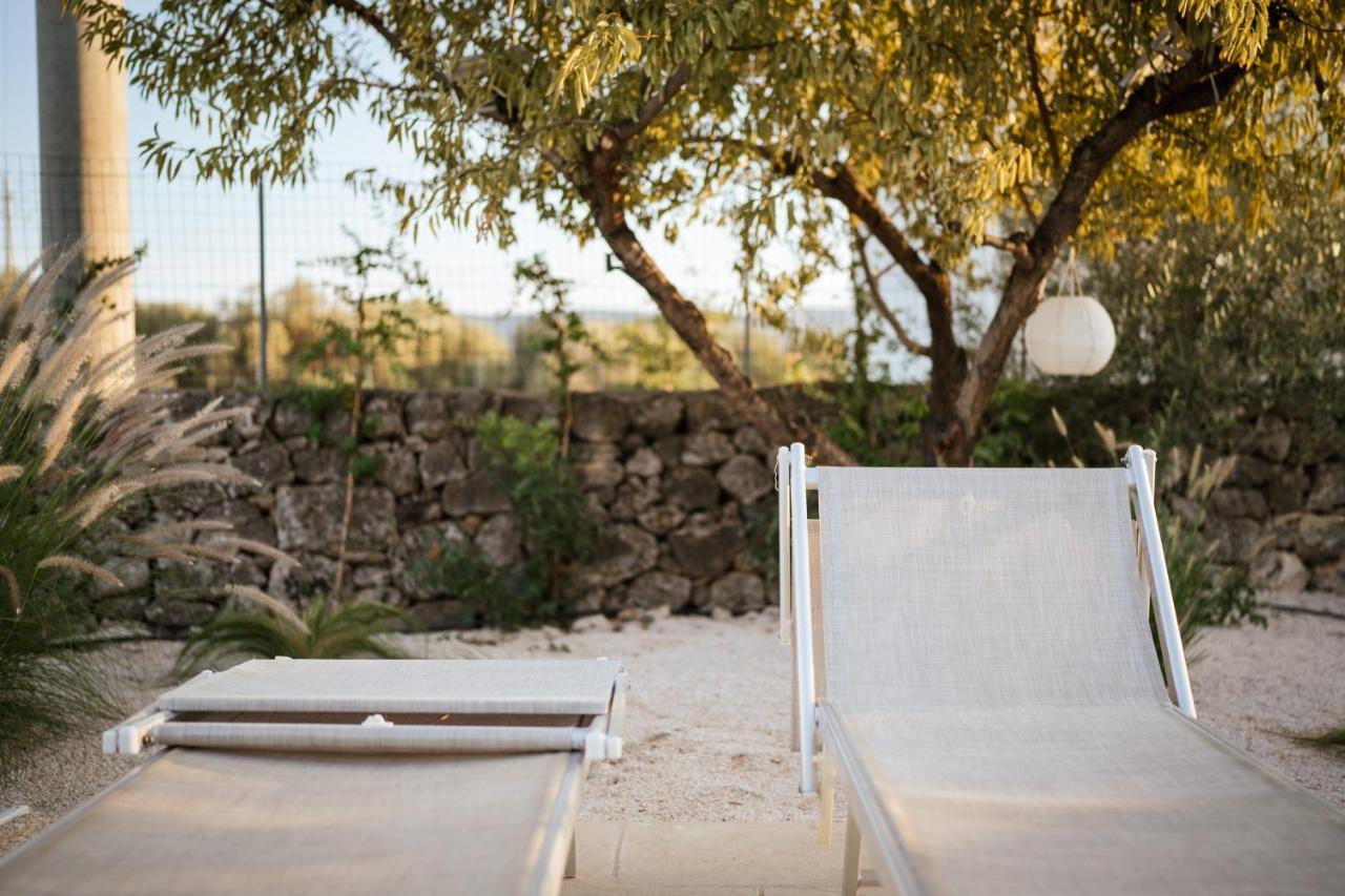 Prestigiosa Villa Con Piscina Condominiale Monopoli Exterior foto