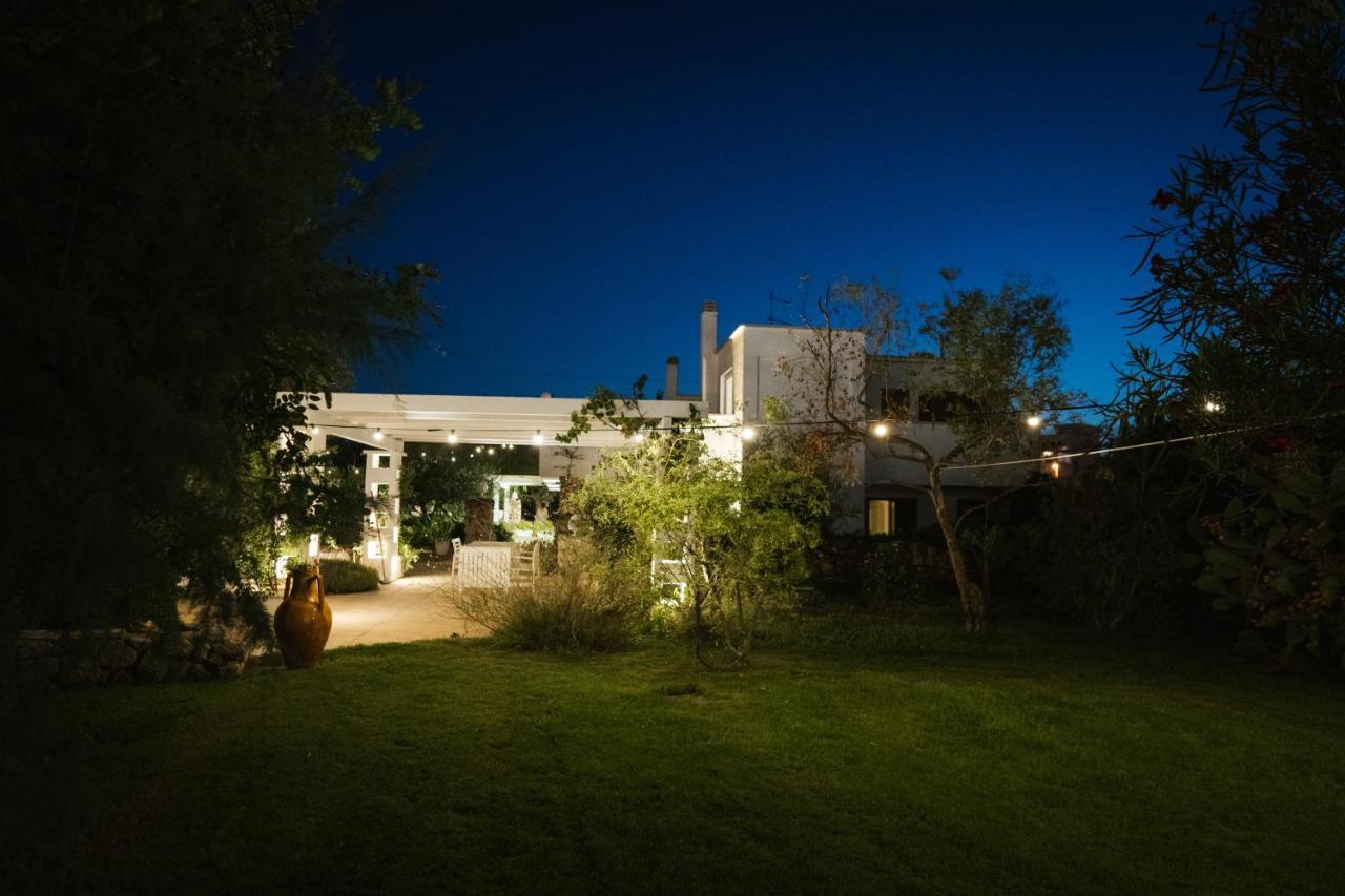 Prestigiosa Villa Con Piscina Condominiale Monopoli Exterior foto