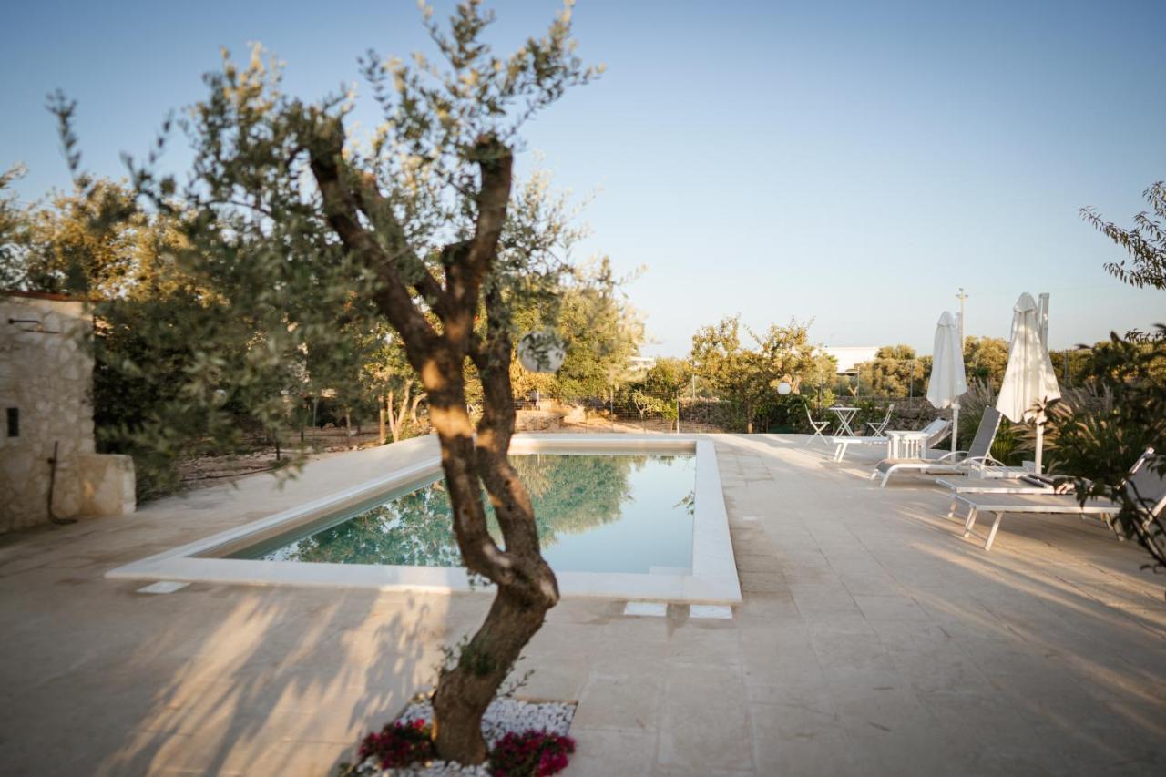 Prestigiosa Villa Con Piscina Condominiale Monopoli Exterior foto